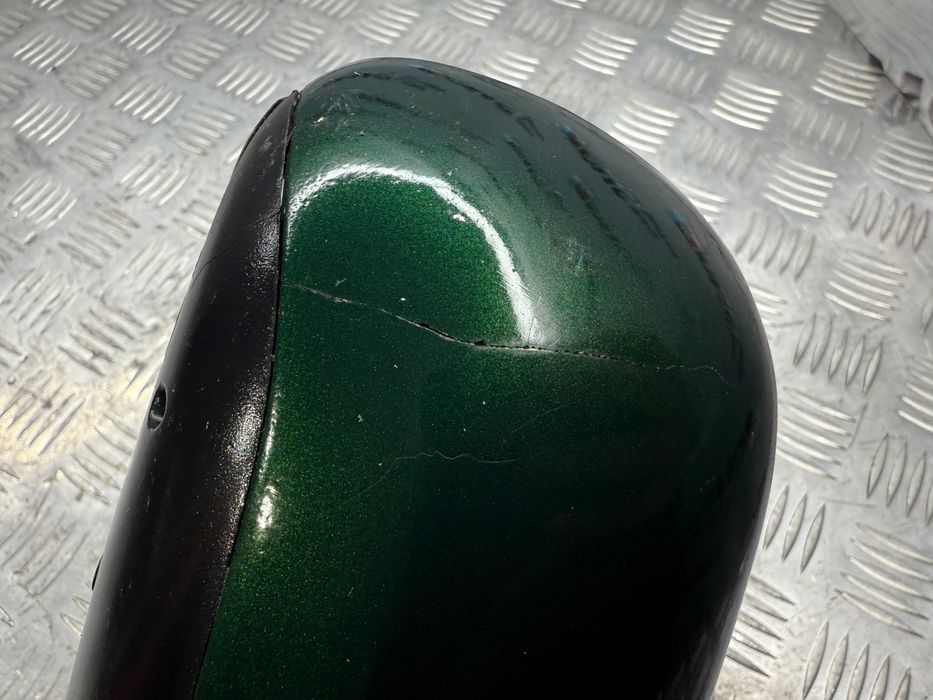 Зеркало правое Skoda Octavia Tour дефект