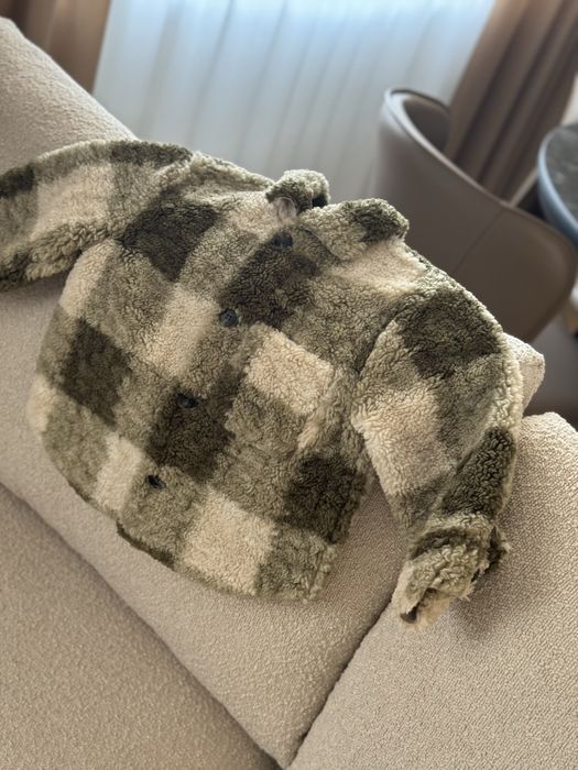 Куртка фірми zara