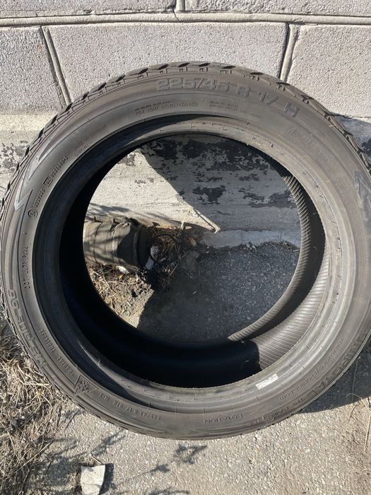 Продам шини Uniroyal r17 225/45