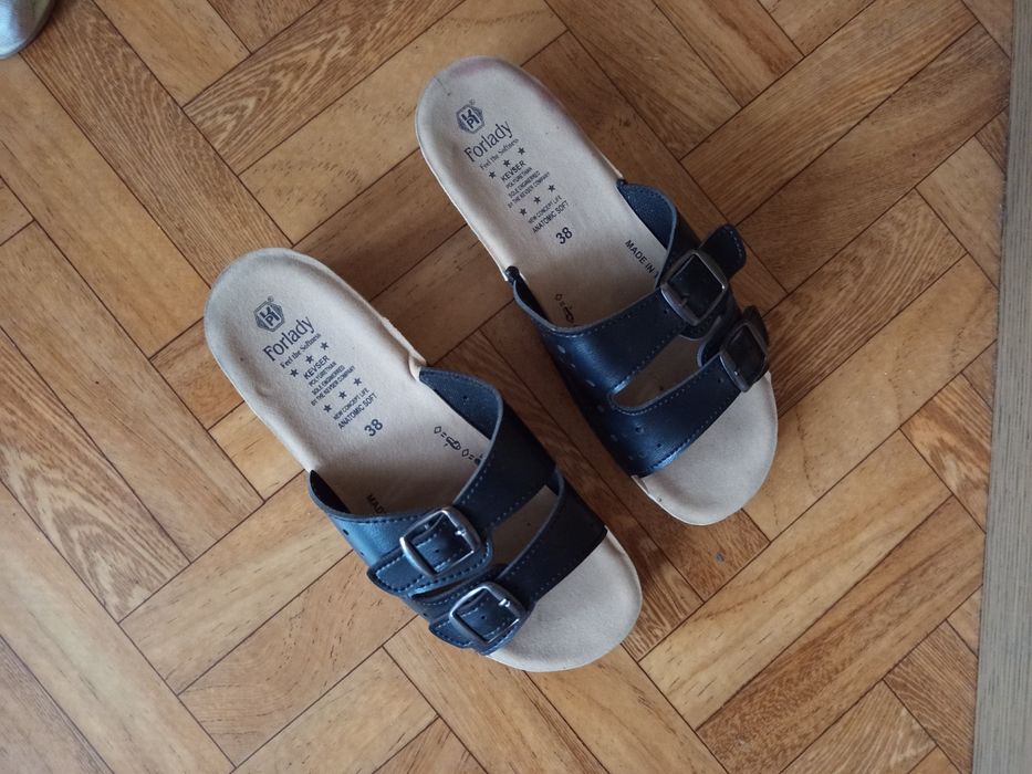 Sprzedam nowe klapki