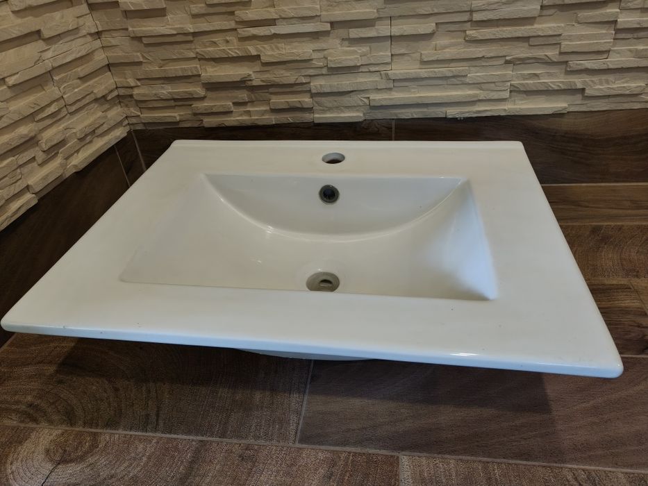 Umywalka ceramiczna 61x46 cm