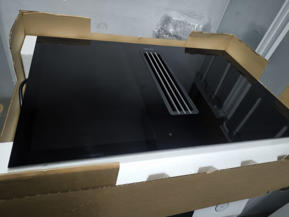 Płyta zintegrowanym okapem Miele KMDA 7476 FL-FR