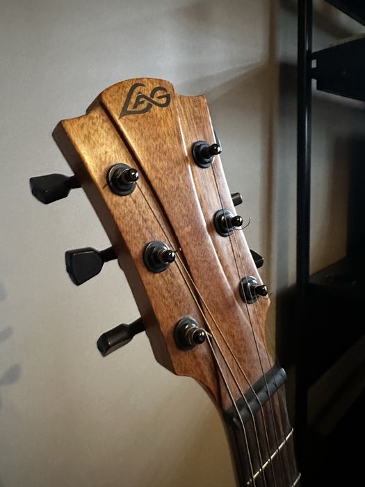 Gitara akustyczna LAG Tramontane T66D