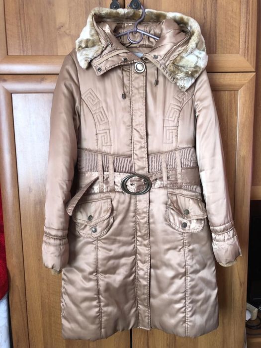 Плащ жіночий..    ...