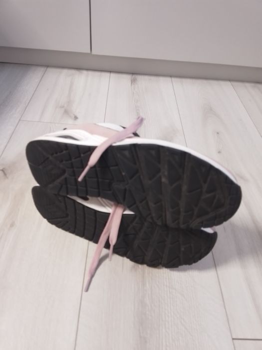 Кросівки жіночіSkechers ,39р