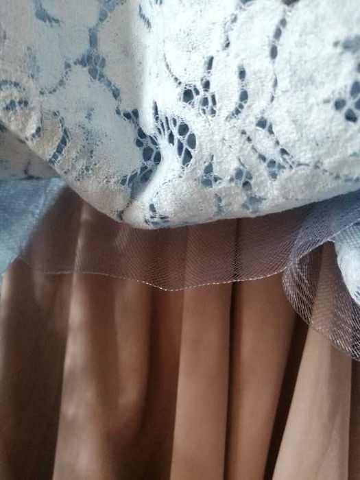 Sukienka z błękitnej koronki MANIFIQ & CO.