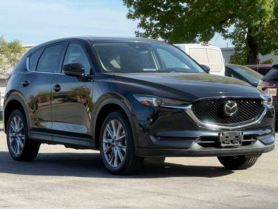 Отримай авто своєї мрії вже сьогодні!
Маєш лише 1000 доларів? Це не проблема! Пропонуємо кредитування на 5 років із першим внеском всього 10% та пільговий період 0.01%. Обирай серед понад 4000 авто в наявності або замовляй із США з економією до 40%! Усі авто перевірені: VIN, Carfax, CarVertical — ми надамо всі документи для твоєї впевненості. Не втрать свій шанс! Телефонуй зараз і отримай додаткову знижку на бронювання авто.