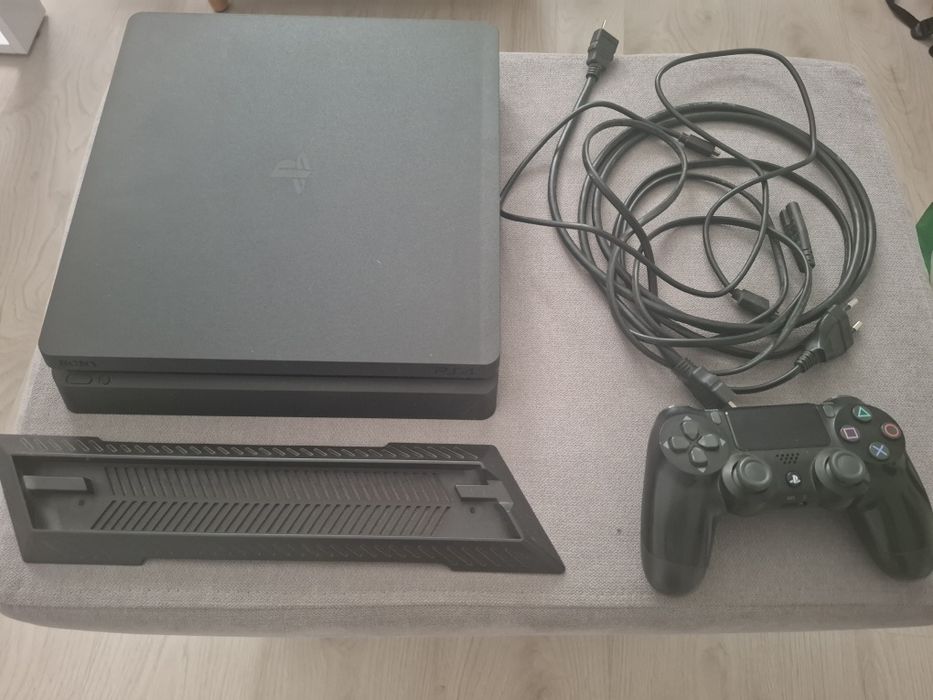 Konsola PlayStation4