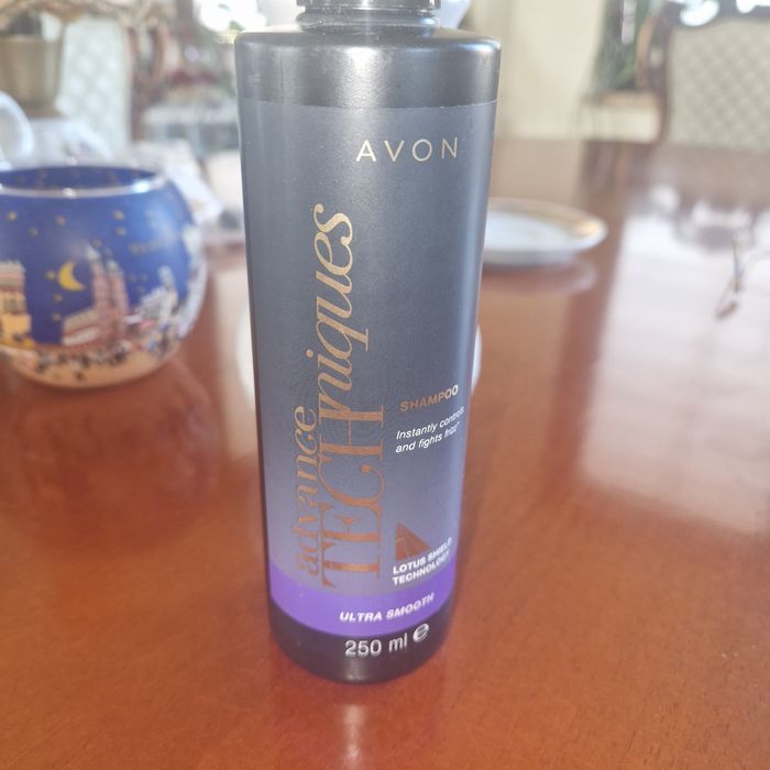 Avon advance szampon wygładzający stop puszeniu  się