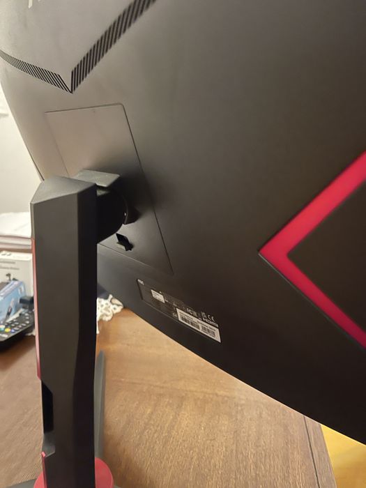 Monitor curvo LED 27” AOC