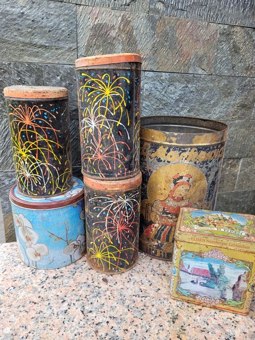 Stare puszki kolekcje