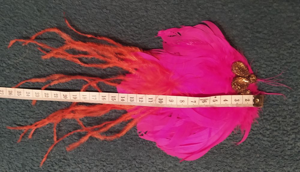 Broszka różowe piórka