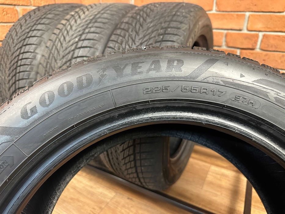 Opony Goodyear UltraGrip Performance 3 225/55R17 ROK 2024 8mm