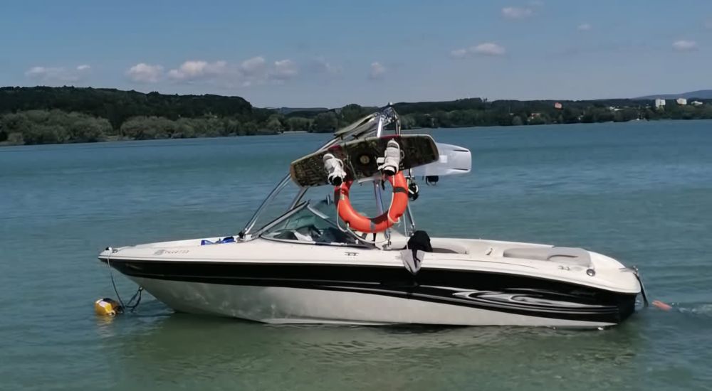 Wynajem Motorówki SEA RAY 185 wieża, JBL; SKUTERY Yamaha Giżycko