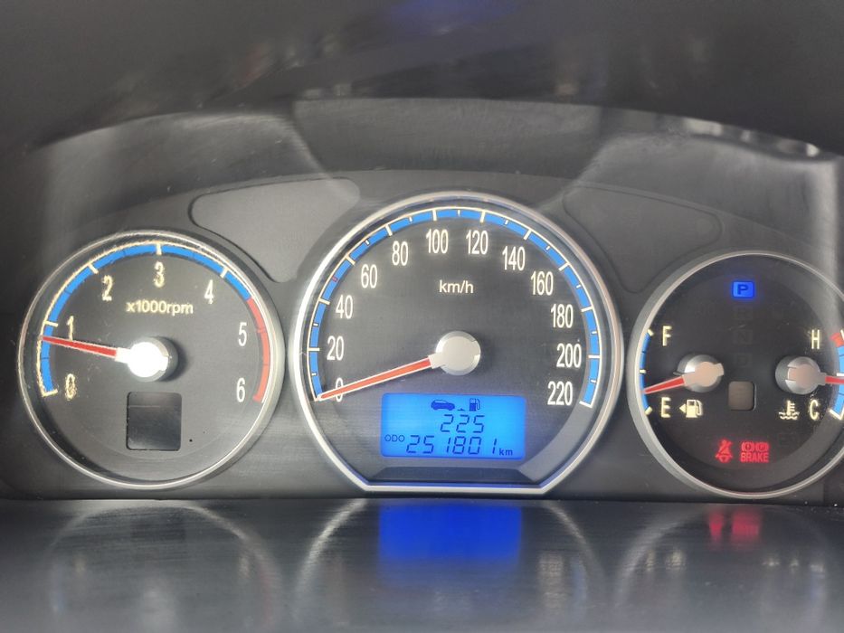 Hyundai Santa FE 2008 VIN KMHSH81WP8U322003 фото оголошення 2 з 5