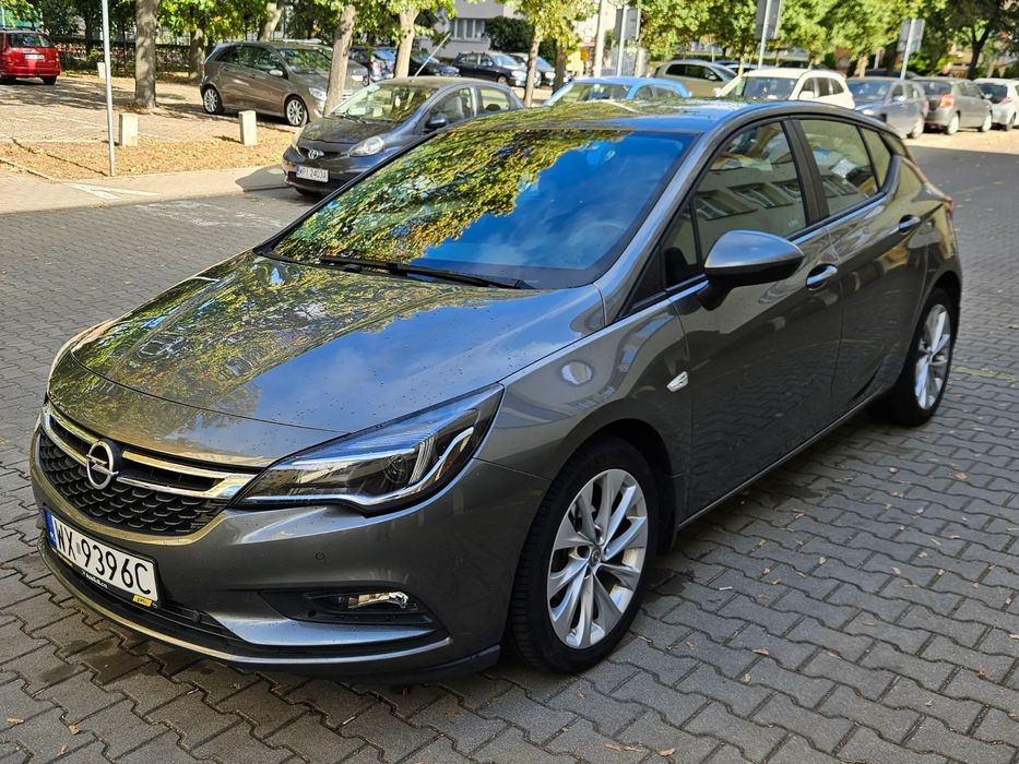 Opel Astra Polski Opel Astra 2018r. Bardzo dobrze zadbany.