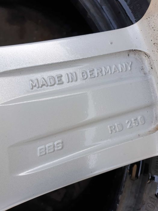 Felgi aluminiowe Vw 19" 5x130 9j et60 Audi Porsche itp.
