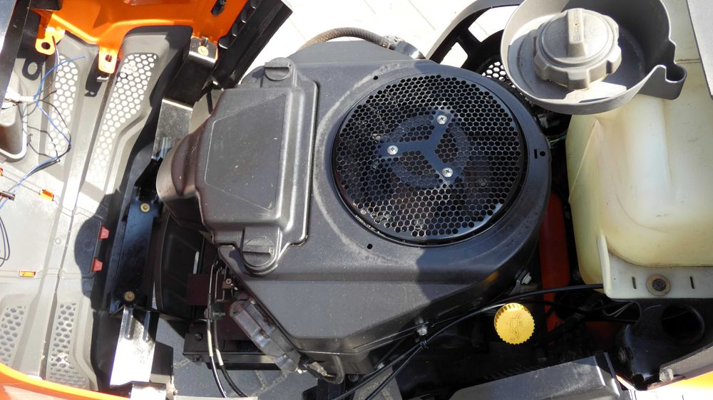 Traktorek kosiarka Husqvarna CTH164T Kawasaki 2 Cylindry (080503.6) - Baras
