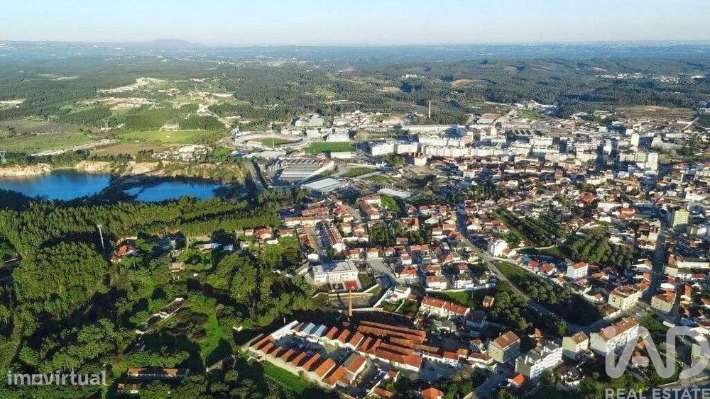 Terreno em Rio Maior de 240,00 m2