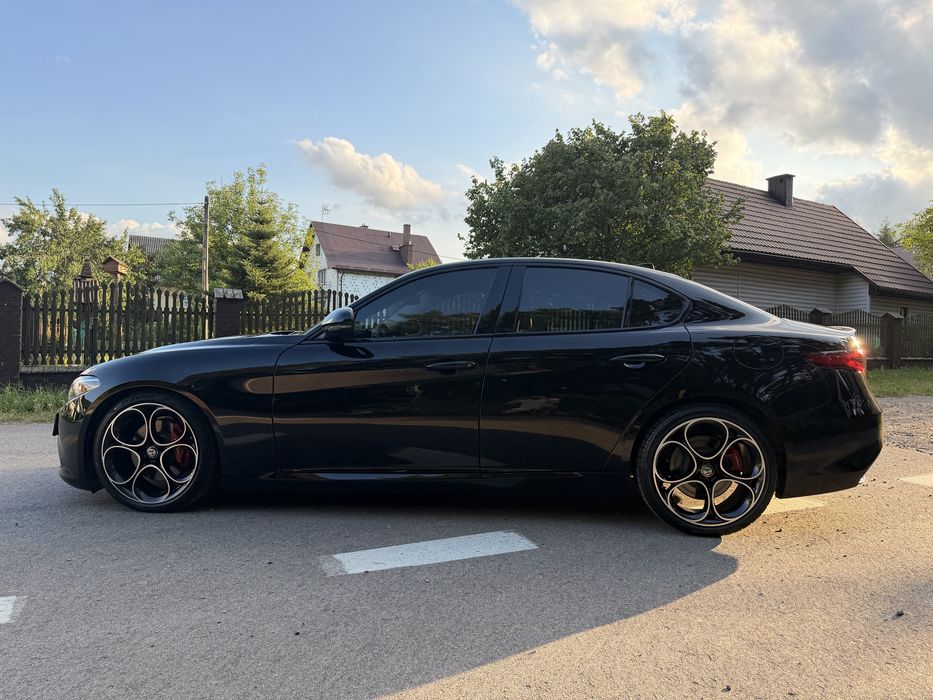 Alfa Romeo Giulia Ti Veloce RWD