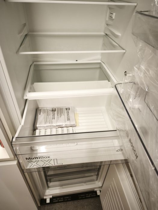 Frigorífico combinado Bosch kiv86nse0