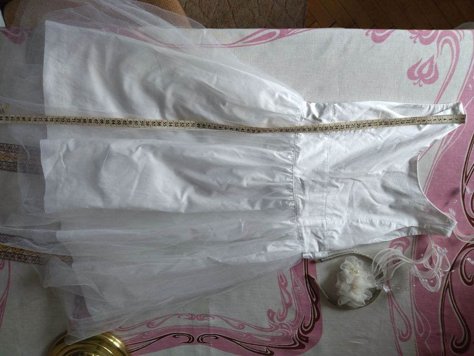 Сукня біла для дівчинки 9-10 років, якісна!