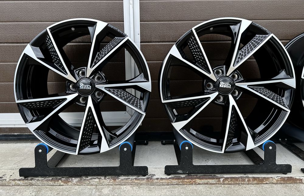4x felgi aluminiowe NOWE 5x114,3 r18 et45 8J Alufelgi Czarne 18”