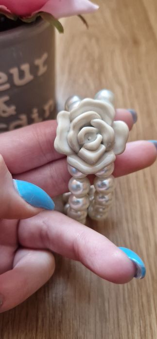 Bransoletka perły, różyczka