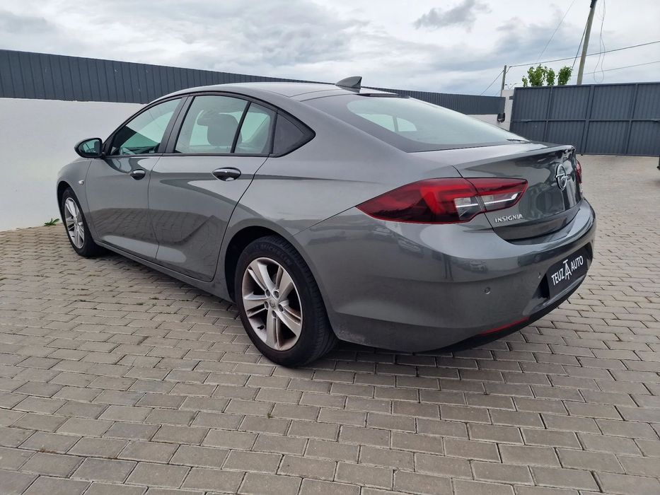 Opel Insignia Grand Sport 1.6 CDTi Business Edition