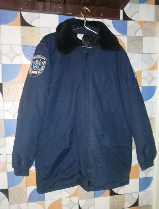 Продам теплую мужскую куртку