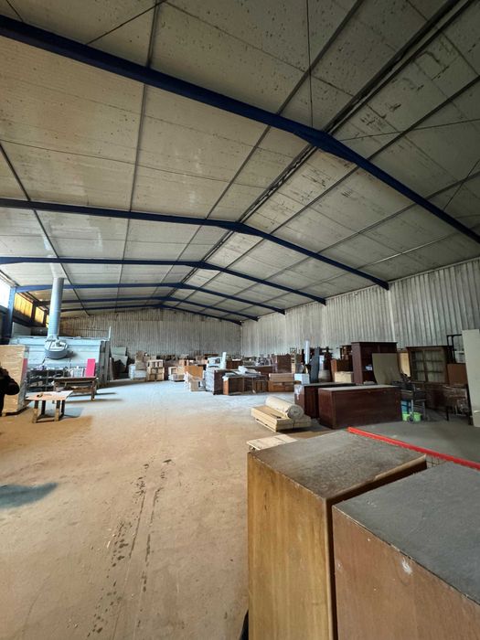 Arrendamento | Armazém 1000m² | Foz do Sousa – Gondomar