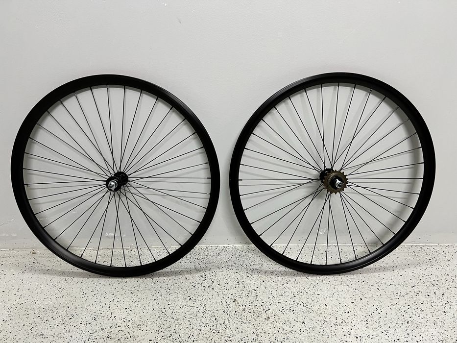 Koła rowerowe 28 700C Single Speed Ostre Wolnobieg FULL BLACK