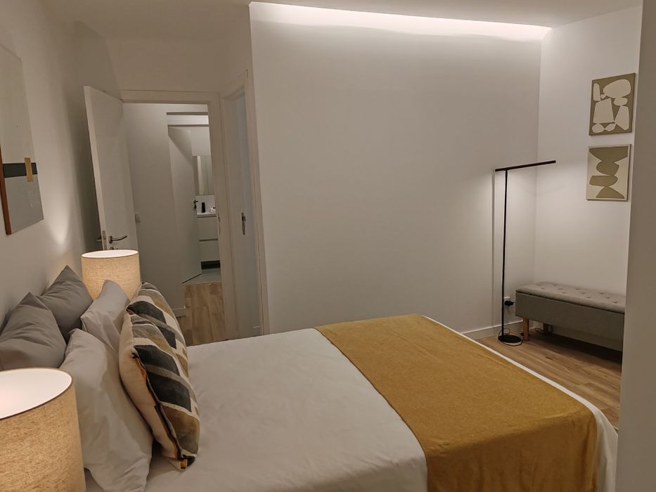 Eletricista profissional e experiente disponível. Orçamento grátis