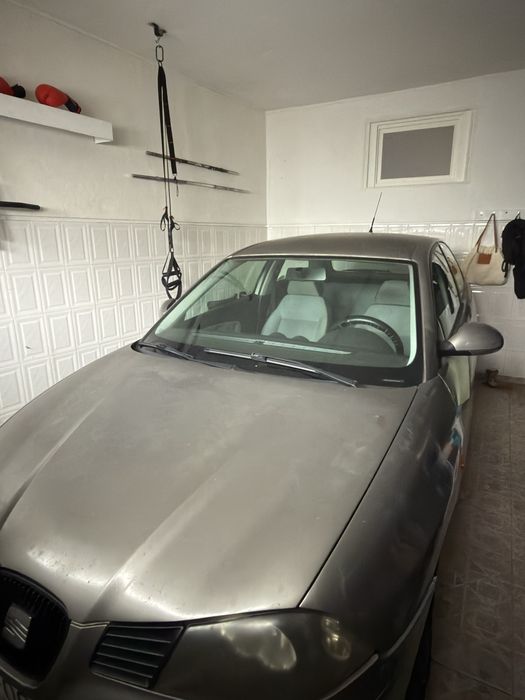 SEAT Ibiza 2002 — Revisão feita — Económico — 2.000 €