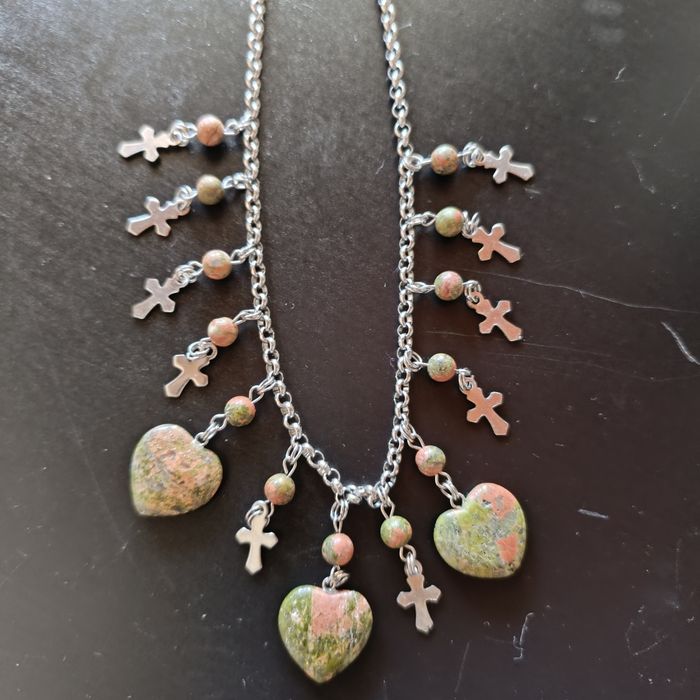 Gargantilha em aço inoxidável e pedras naturais