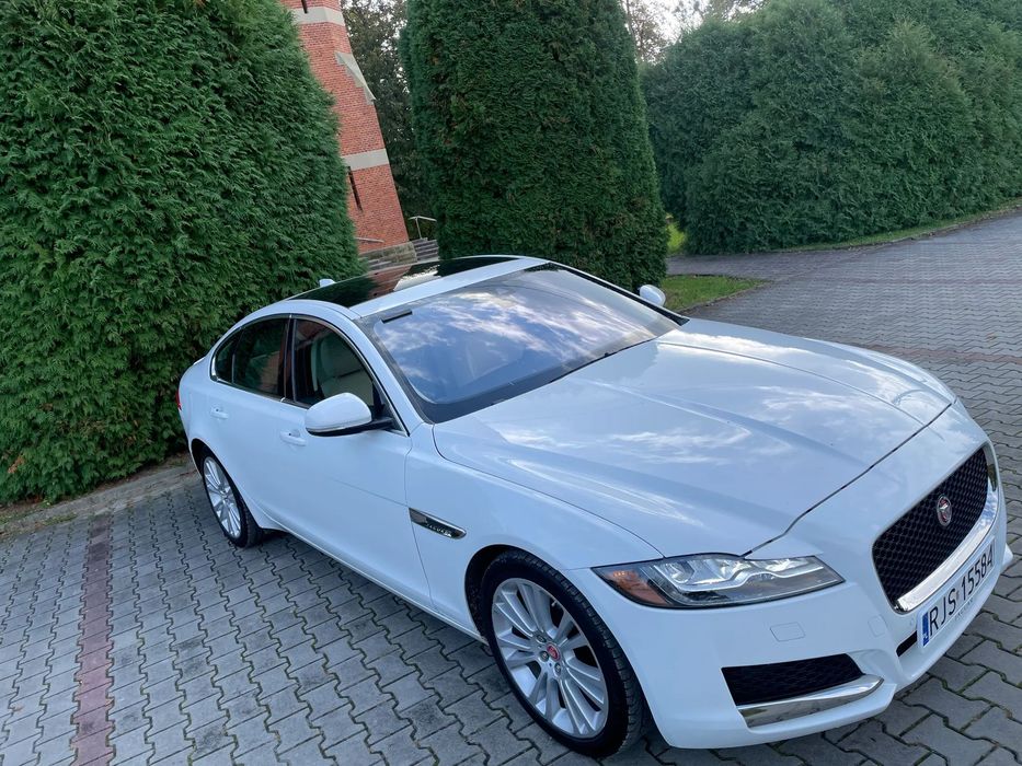 Jaguar XF Jaguar XF Prestige AWD 2.0 Benzyna 247hp. Niski przebieg, jak nowe