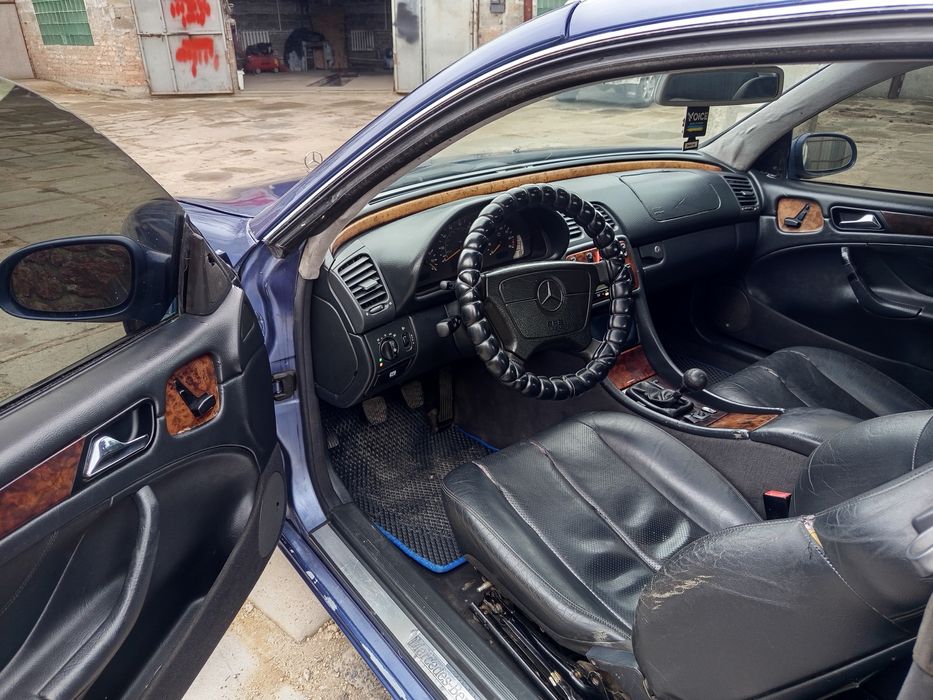 Мерседес CLK 200