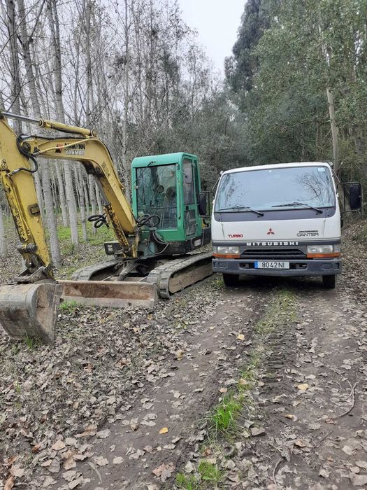 Efetua-se trabalhos de mini-giratória com carrinha basculante etc