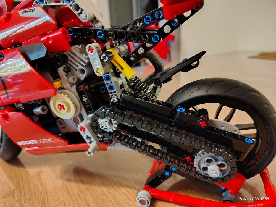Lego 42107 Technic Ducati Panigale V4
