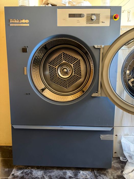 Miele Profissional – Secadora 16Kg e Calandra Lavandaria