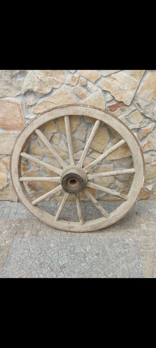 Rodas Antigas , bom estado