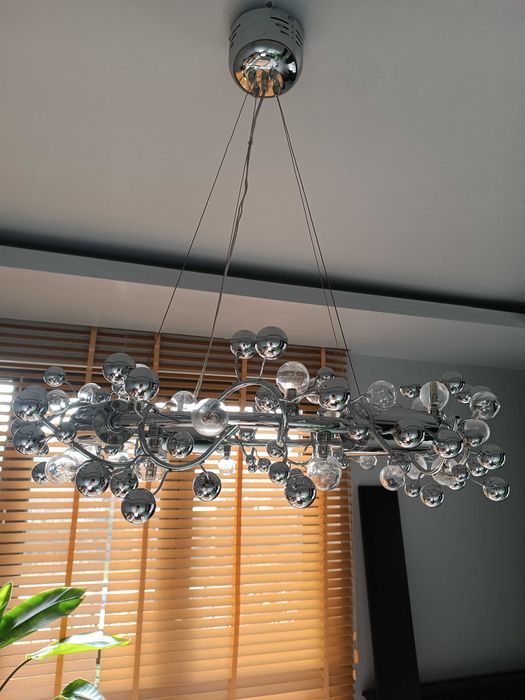 Nowoczesna lampa do salonu i nie tylko