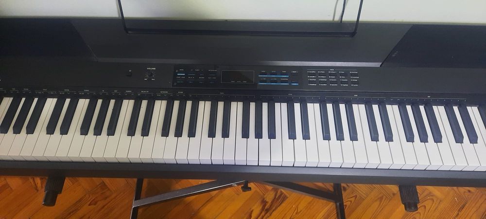 Teclado Kurzweil KA-70 usado