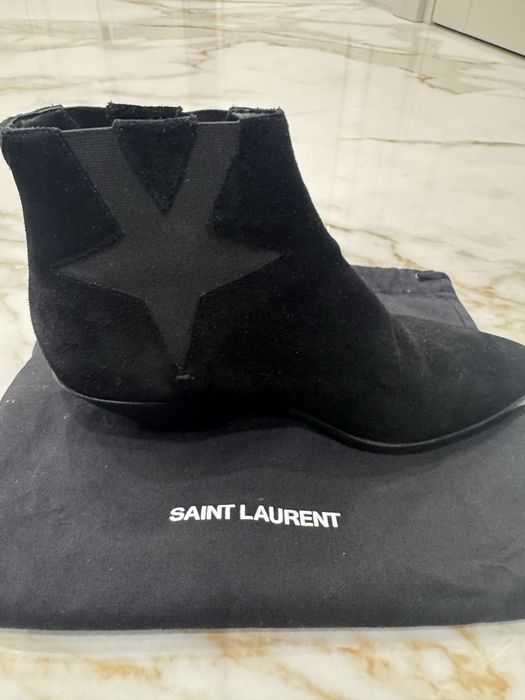 Козаки   замшеві Yves Saint Lauren