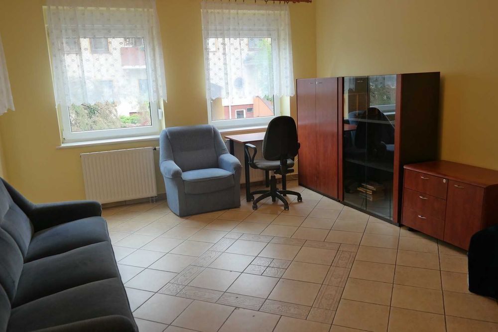 Przestronne mieszkanie do wynajęcia - 2 pokoje z dużym balkonem!