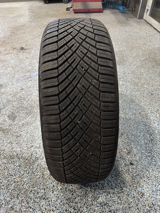 : Opona Continental 235/50/20 pojedynka