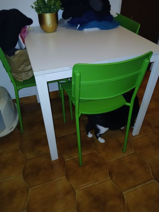 Mesa branca meltorp quadrada