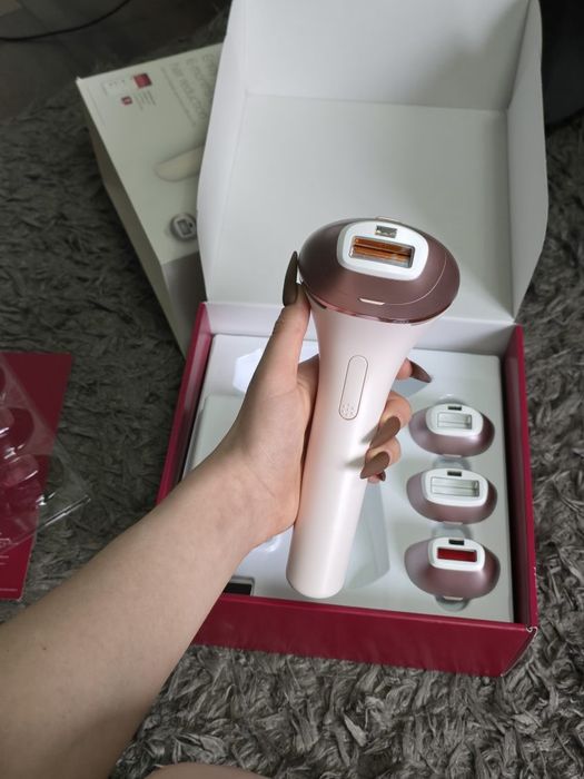 Depilator laserowy Philips Lumea 9000 IPL BRI977/00