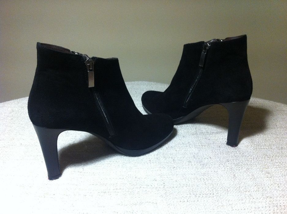 Elegantes botins de camurça preta da marca PERLATO (38) - NOVOS!