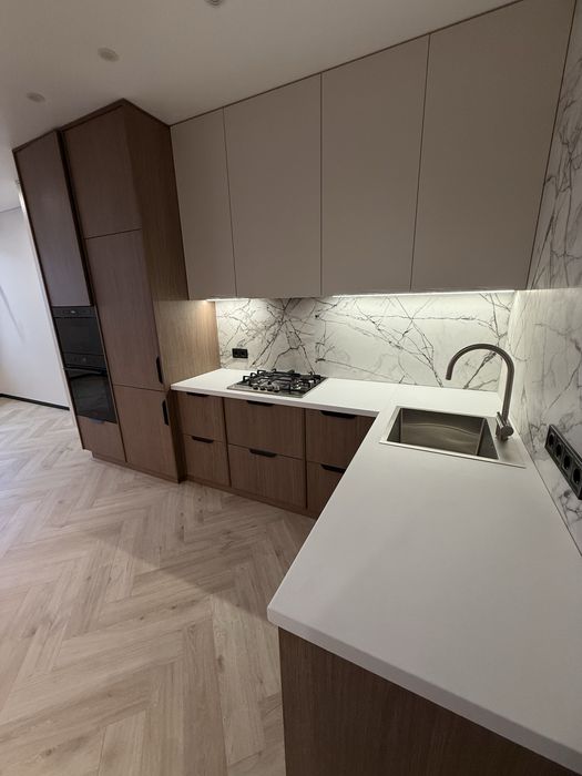 Велика однокімнатна квартира в центрі міста!Дизайнерський ремонт!